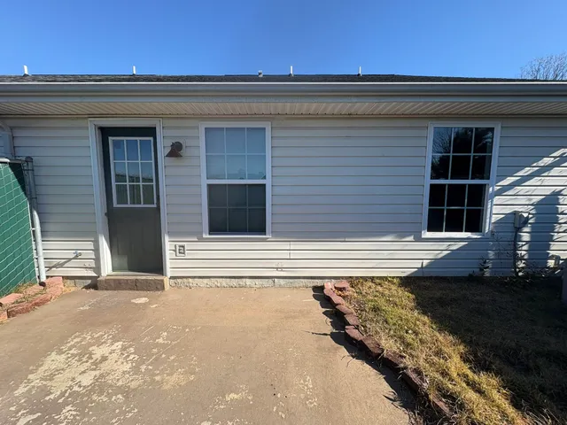 $1,100 | 433 Flowing Creek Drive, Evans, GA 30809