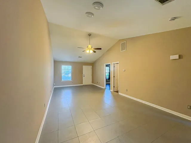 $1,100 | 433 Flowing Creek Drive, Evans, GA 30809