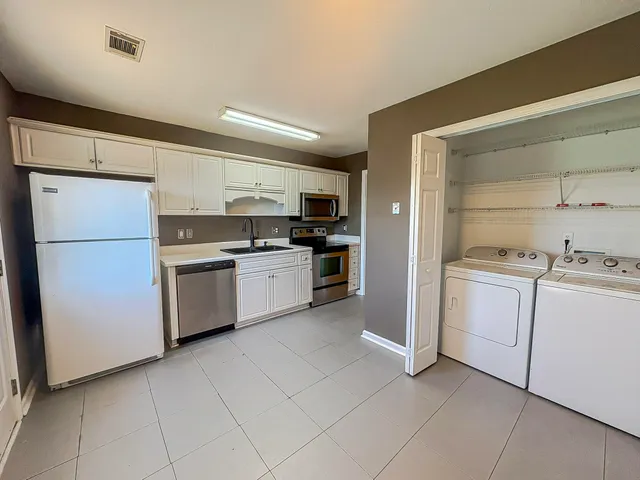 $1,100 | 433 Flowing Creek Drive, Evans, GA 30809