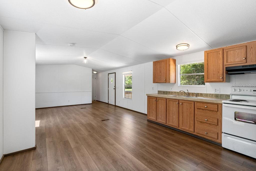 27133 Miller Road Dade City, FL 33525 - Photo 12 of 27