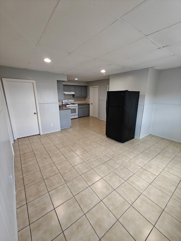 487 4th Street, Unit 2R Fall River, MA 02721 - Photo 2 of 8