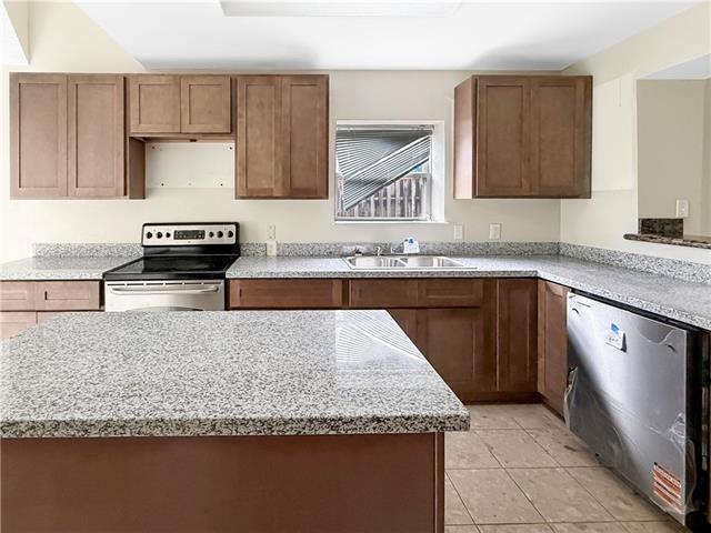 1837 Kings Row Slidell, LA 70461 - Photo 4 of 15