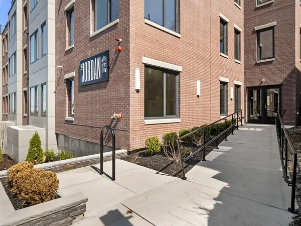 $4,400 | 249 Corey Road, Unit 201, Boston, MA 02135