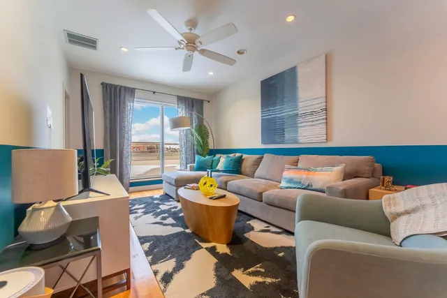 $4,750 | 2300 West Armitage Avenue, Unit 5, Chicago, IL 60647