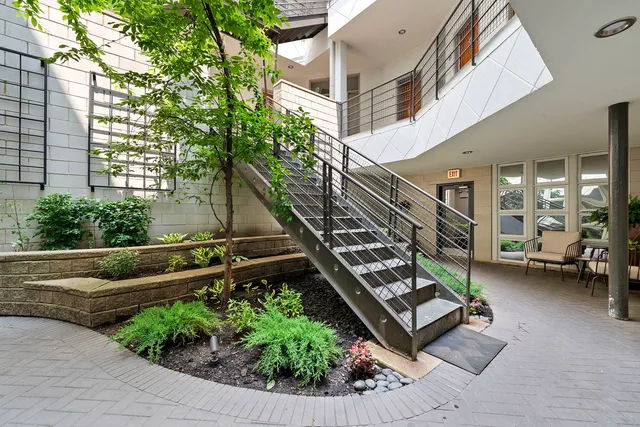 $4,750 | 2300 West Armitage Avenue, Unit 5, Chicago, IL 60647