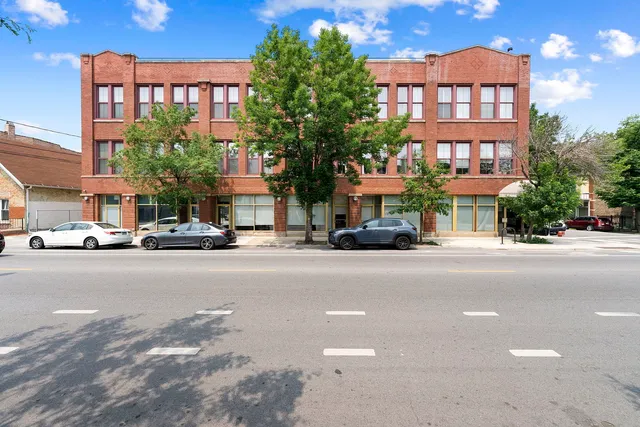 $4,750 | 2300 West Armitage Avenue, Unit 5, Chicago, IL 60647
