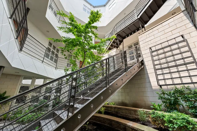 $4,750 | 2300 West Armitage Avenue, Unit 5, Chicago, IL 60647