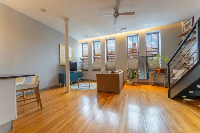 $4,750 | 2300 West Armitage Avenue, Unit 5, Chicago, IL 60647