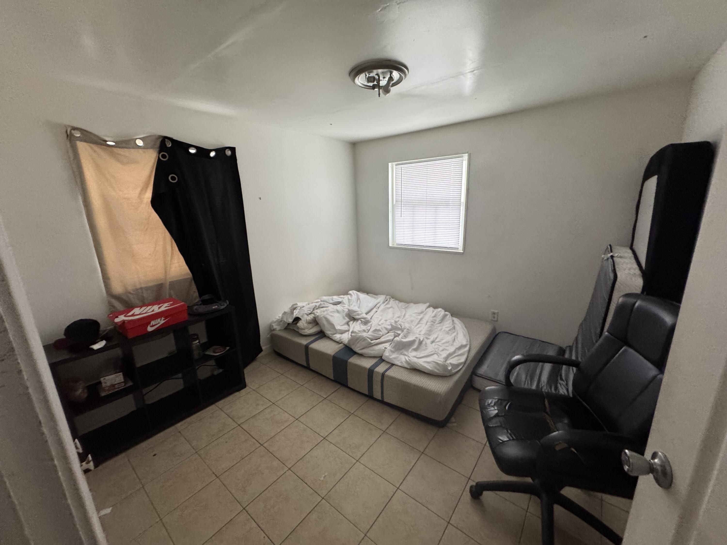 1157 South Hamilton Street Gary, IN 46403 - Photo 6 of 13 3000x2250