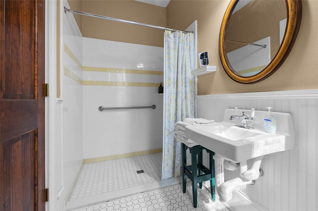 205 Southeast 7th Street Gainesville, FL 32601 - Photo 20 of 77