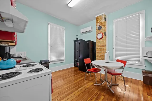 $2,100,000 | 205 Southeast 7th Street, Gainesville, FL 32601