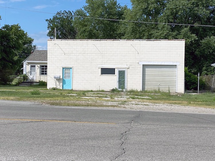 985 West Locust Street Canton, IL 61520 - Photo 1 of 50 Gallery Image 1