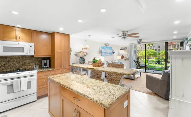 $900,000 | 2695 South Kihei Road, Unit 7104, Kihei, HI 96753