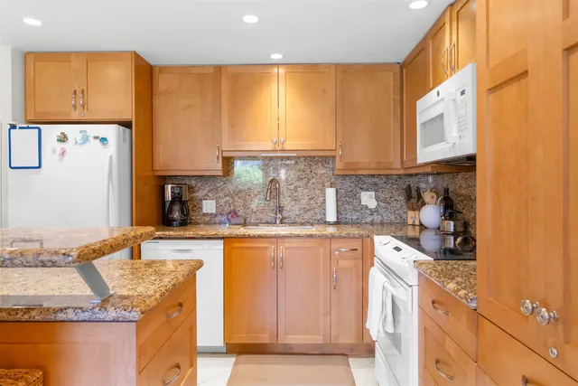 $900,000 | 2695 South Kihei Road, Unit 7104, Kihei, HI 96753