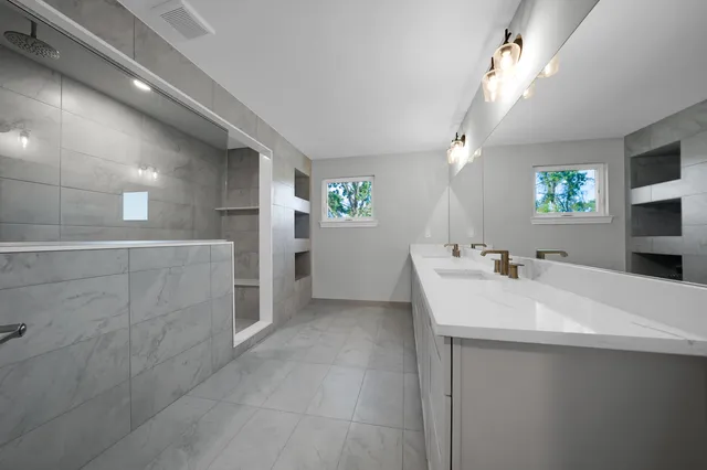 $795,860 | 3490 Mare Circle, Commerce Township, MI 48382