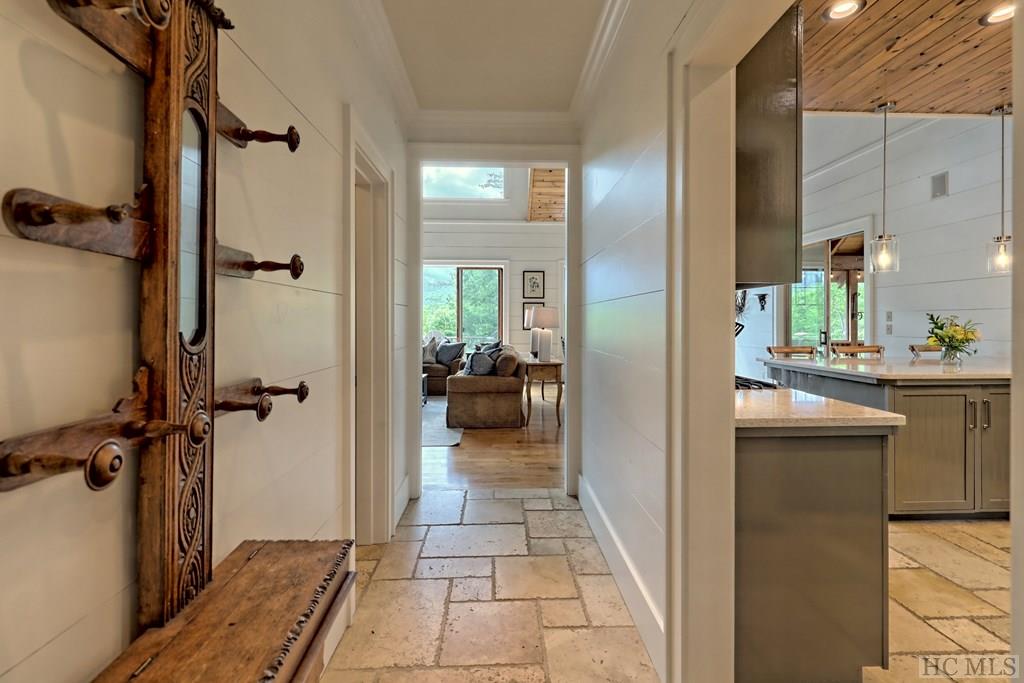 142 Highridge Road Highlands, NC 28741 - Photo 7 of 63 Gallery Image 7
