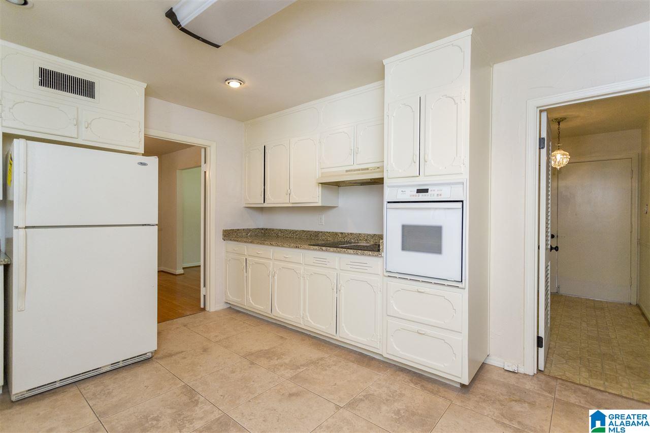 3557 Laurel View Lane Birmingham, AL 35243 - Photo 2 of 41
