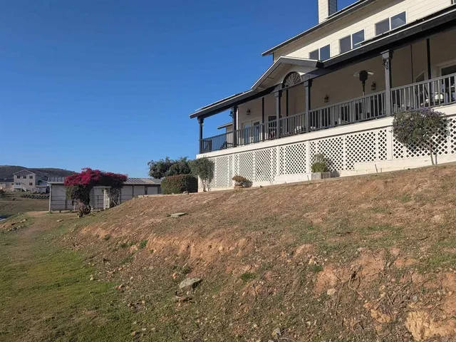 $2,200,000 | 1925 Robinhood Road, Vista, CA 92084