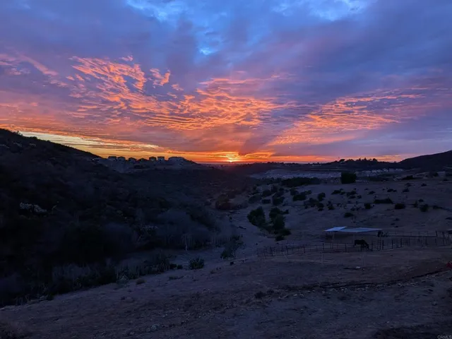 $2,200,000 | 1925 Robinhood Road, Vista, CA 92084