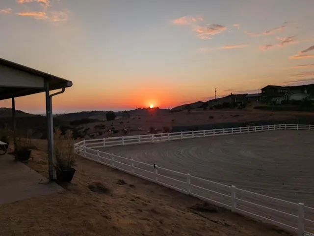 $2,200,000 | 1925 Robinhood Road, Vista, CA 92084