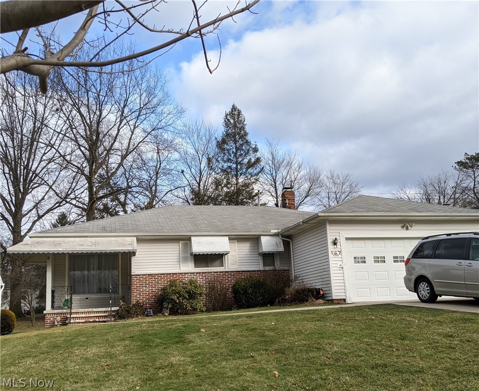 957 Hanley Road Cleveland, OH 44124 - Photo 1 of 30