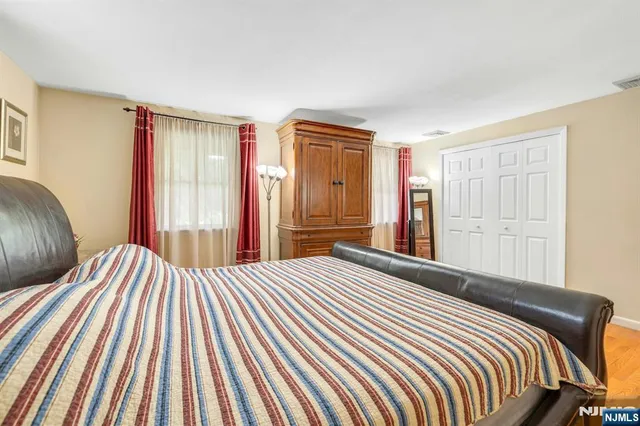 $999,000 | 232 West Midland Avenue, Paramus, NJ 07652