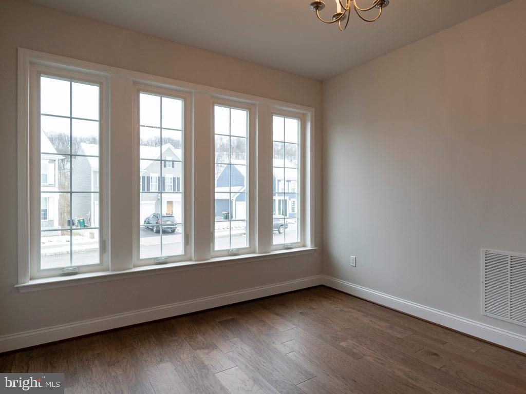 3111 Egreton Road Mechanicsburg, PA 17055 - Photo 12 of 76