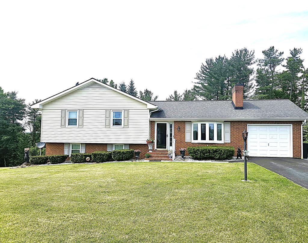 517 Old Pisgah Road Princeton, WV 24740 - Photo 1 of 19 Gallery Image 1