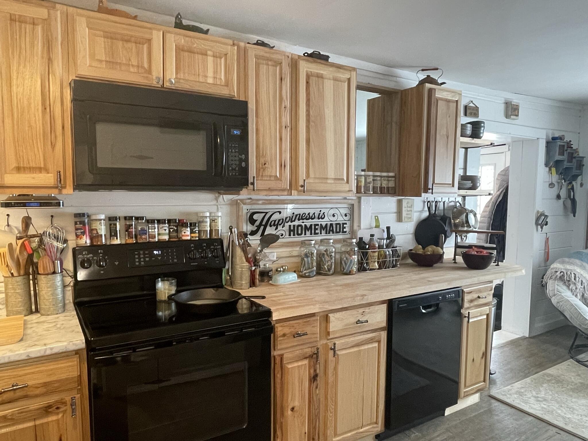 3528 West Chapman Road Mapleton, ME 04757 - Photo 7 of 34 IMG_9770