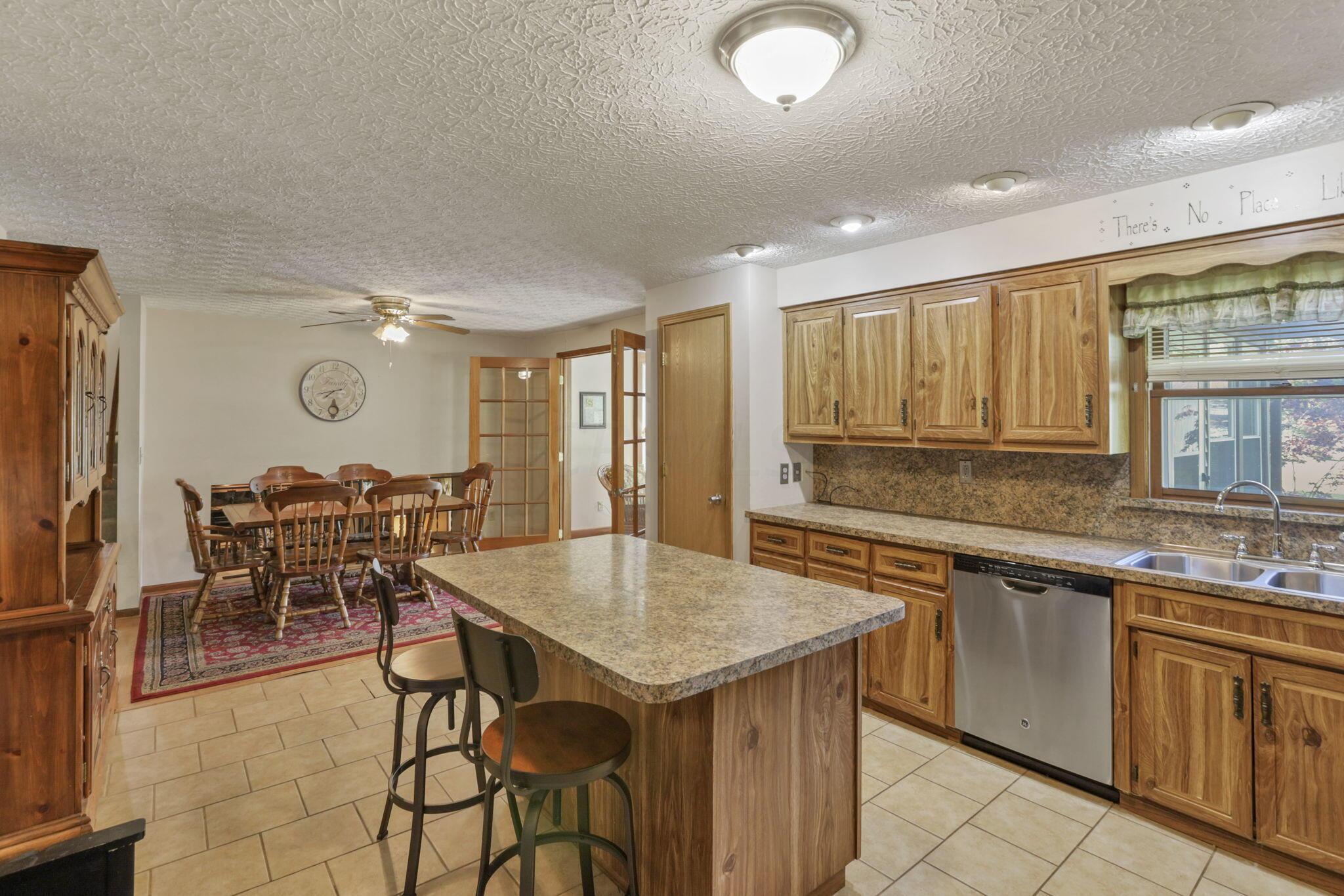 5223 Hayes Road Groveport, OH 43125 - Photo 15 of 45 17-web-or-mls-IMG_2700