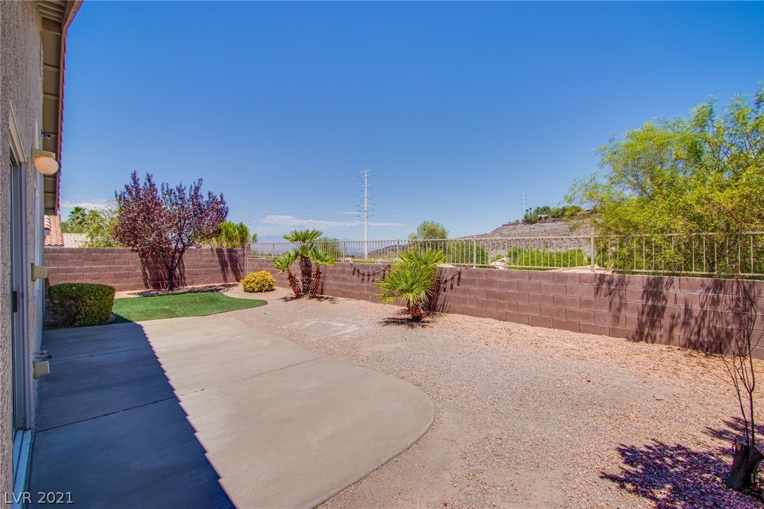 2284 Chestnut Ranch Avenue Henderson, NV 89052 - Photo 26 of 33 Gallery Image 26