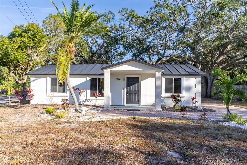 1395 Davis Road Dunedin, FL 34698 - Photo 1 of 32 Gallery Image 1