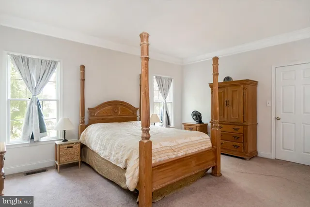 $880,000 | 4178 Rexford Drive, Bethlehem, PA 18020