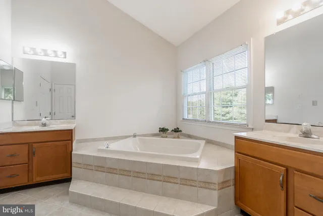 $880,000 | 4178 Rexford Drive, Bethlehem, PA 18020