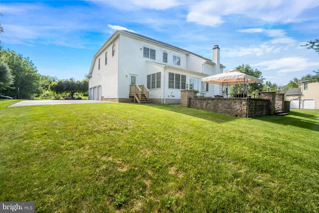 $880,000 | 4178 Rexford Drive, Bethlehem, PA 18020