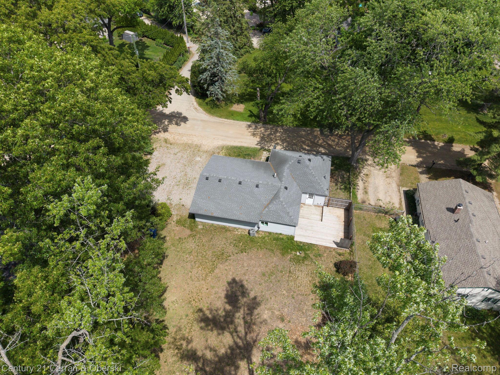 2374 Lakena Road West Bloomfield, MI 48324 - Photo 52 of 60 52-web-or-mls-DJI_20260604145531_0020_D.jpg