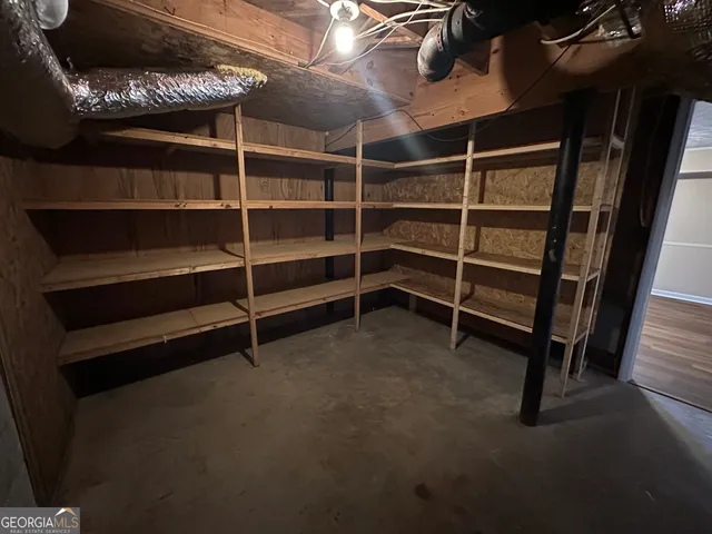 a view of backyard with tree