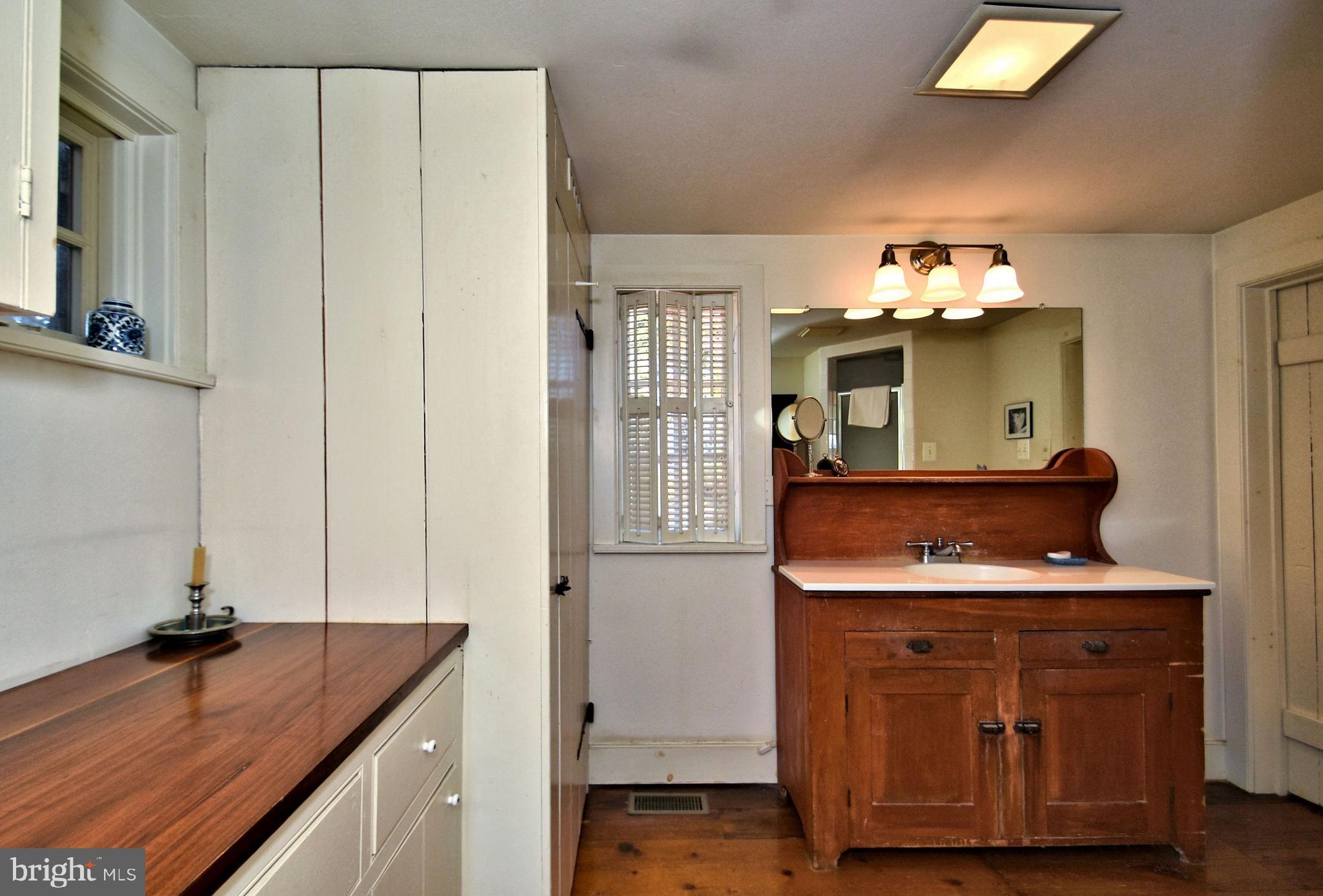554 Mud Road Newtown, PA 18940 - Photo 20 of 46 First Floor Master Bath