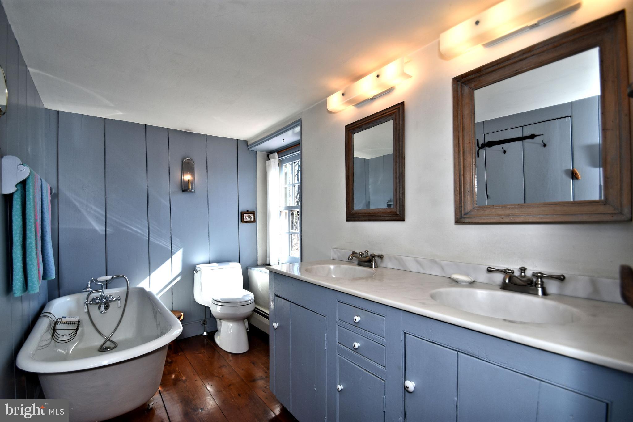 554 Mud Road Newtown, PA 18940 - Photo 25 of 46 Hall Bath with claw foot tub, telephone shower.