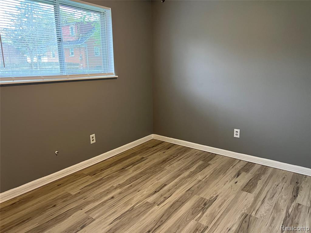 3944 South Gulley Road Dearborn Heights, MI 48125 - Photo 10 of 12