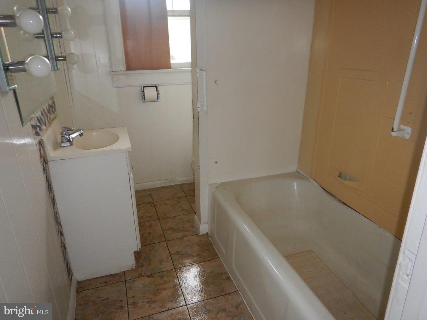66 Almond Road Elmer, NJ 08318 - Photo 6 of 11 Gallery Image 6