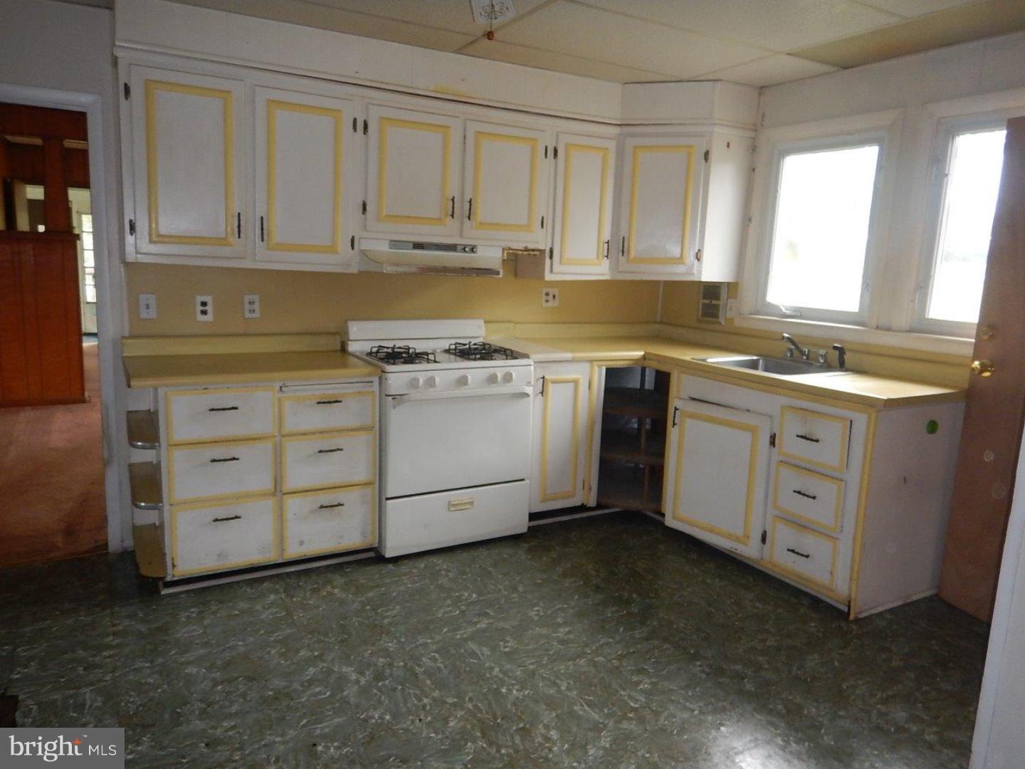 66 Almond Road Elmer, NJ 08318 - Photo 9 of 11 Gallery Image 9
