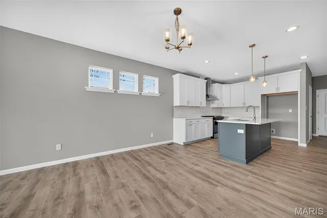 $459,900 | 706 Barnwood Hill Drive, Wentzville, MO 63385