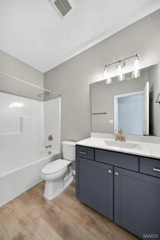 $459,900 | 706 Barnwood Hill Drive, Wentzville, MO 63385