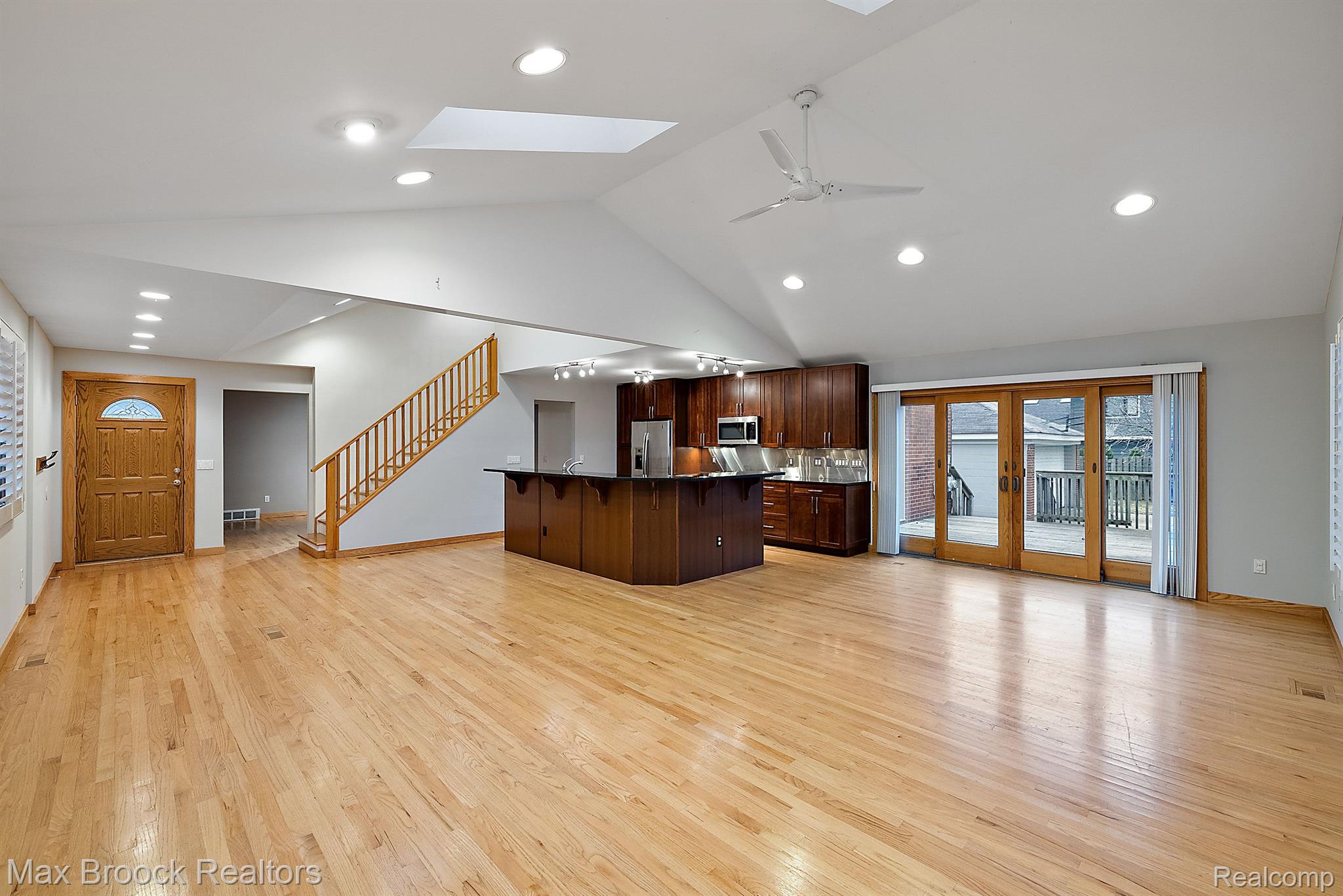 810 Chestnut Street Birmingham, MI 48009 - Photo 3 of 22 View 2