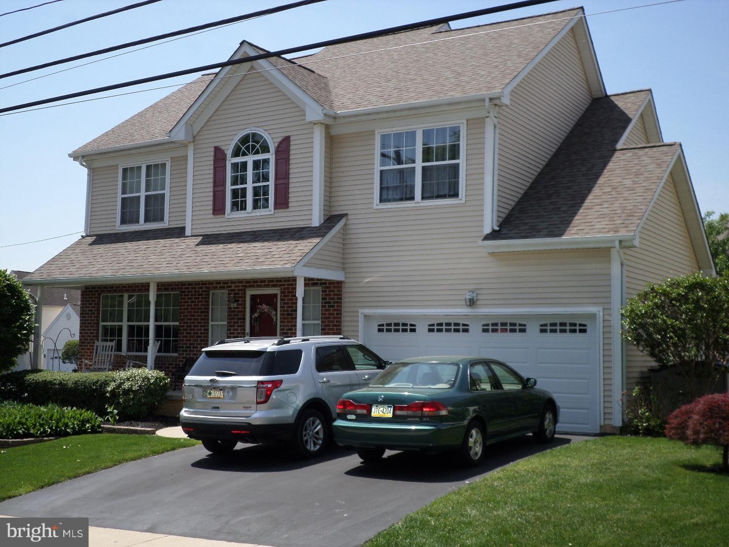 635 Amosland Road Morton, PA 19070 - Photo 1 of 25 Exterior Front