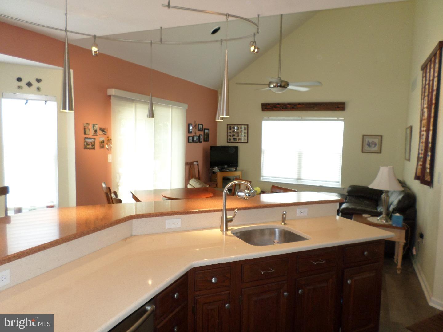 635 Amosland Road Morton, PA 19070 - Photo 11 of 25 Kitchen