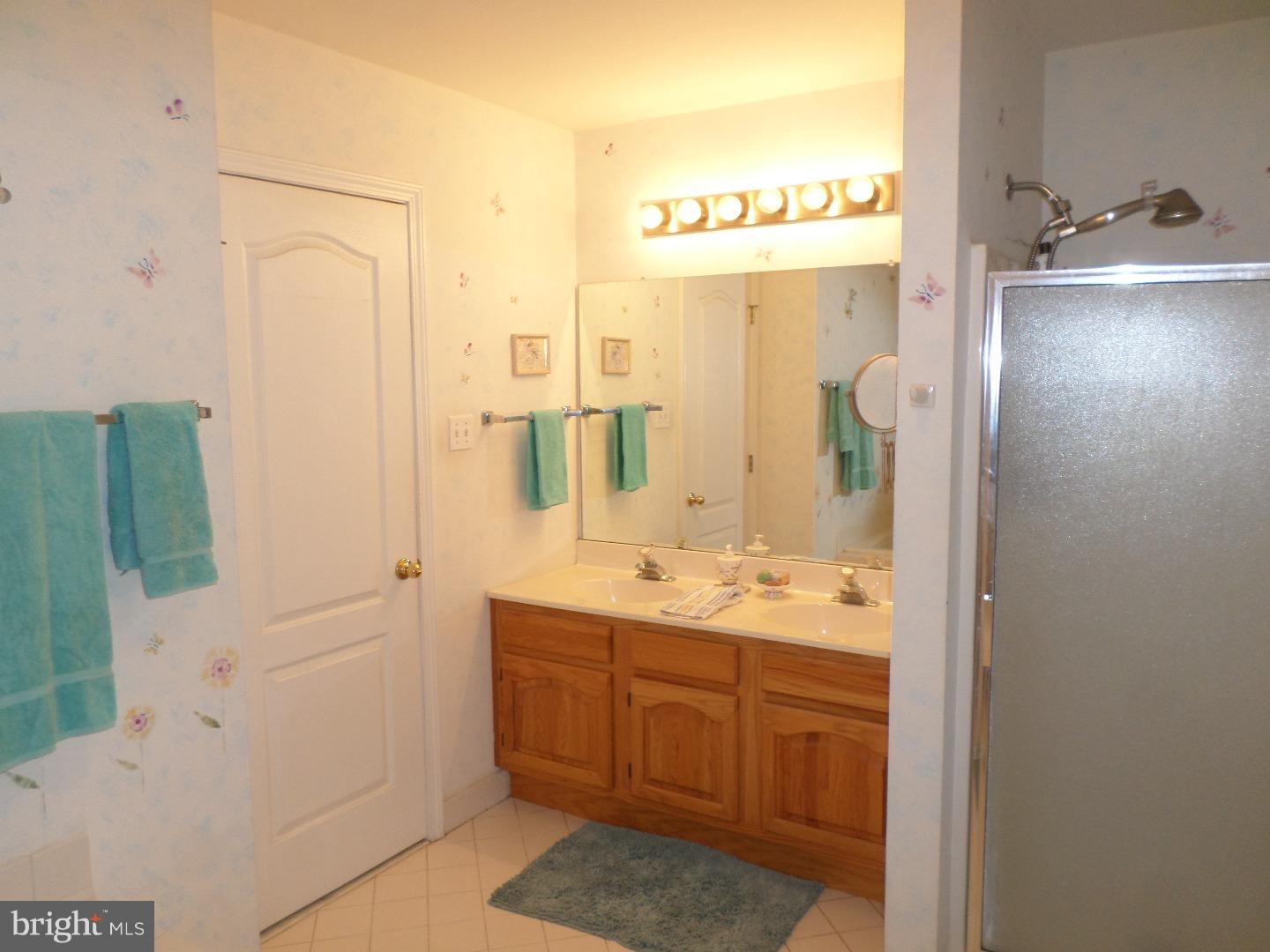 635 Amosland Road Morton, PA 19070 - Photo 16 of 25 Master Bathroom
