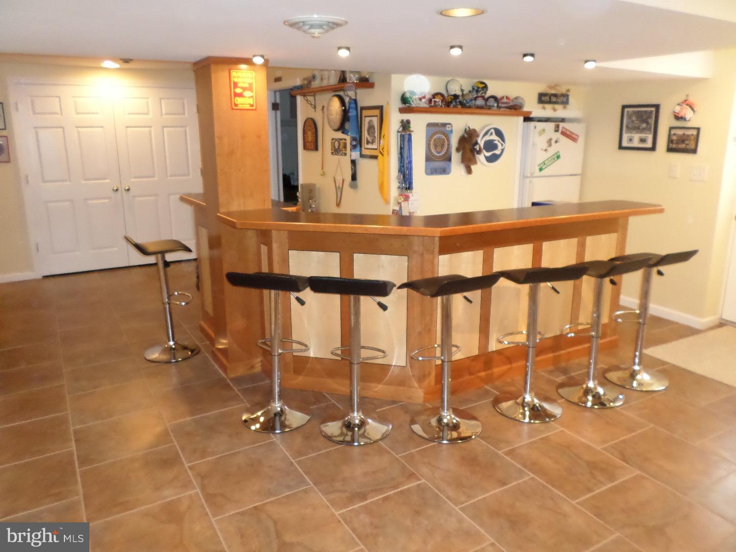 635 Amosland Road Morton, PA 19070 - Photo 21 of 25 Wet Bar