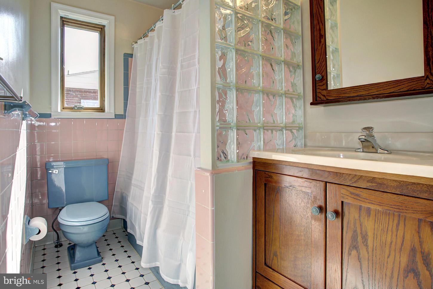 3102 Marnat Road Baltimore, MD 21208 - Photo 14 of 30 Bath (Master)